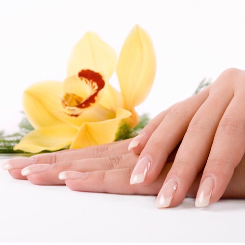 LINDA NAILS & LASHES - manicure